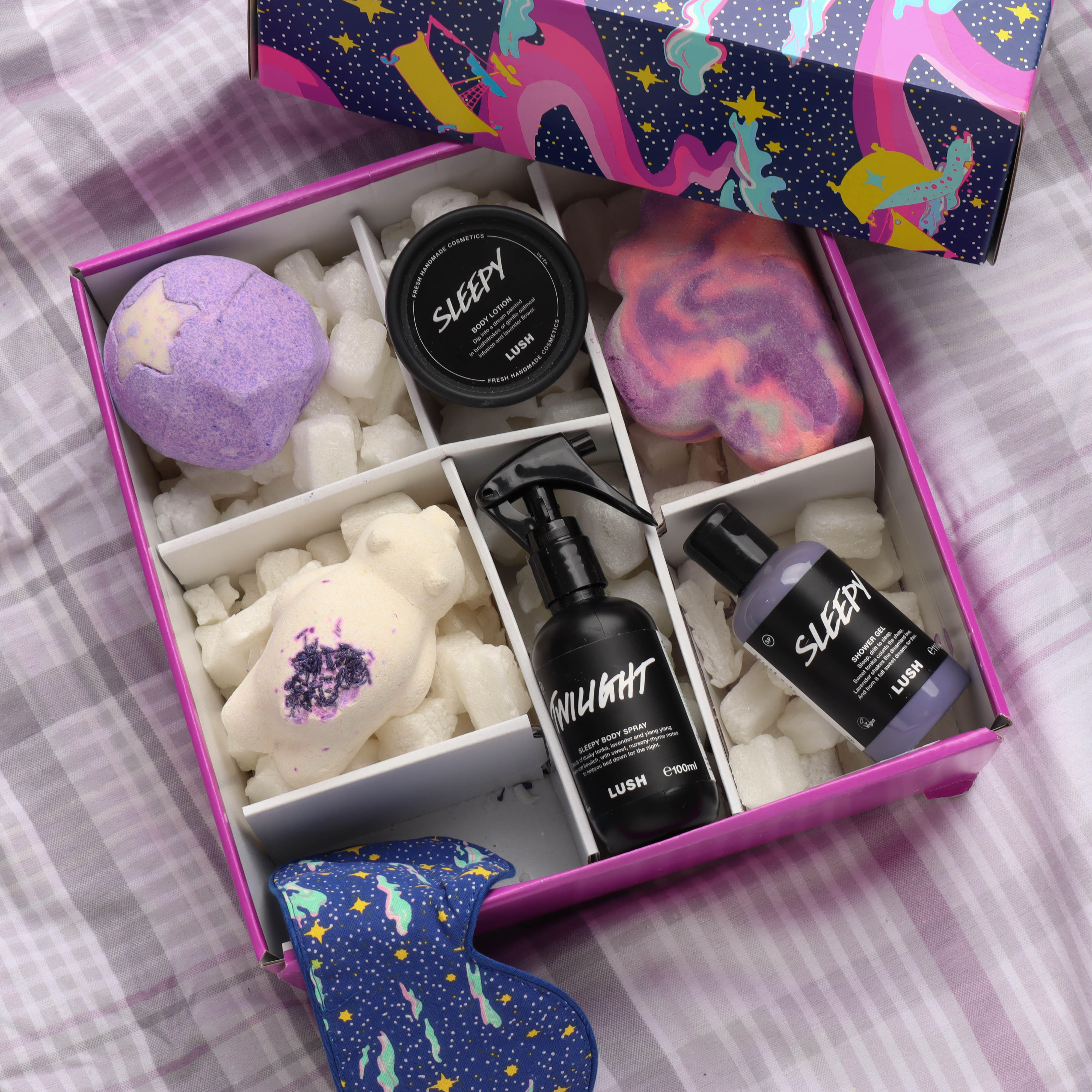 Pop in store to try our dreamy Twilight/Sleepy range. 
#stratforduponavoncollege #suacphotography
Ph Lush Cosmetics Stratford Upon Avon Stratford-Upon-Avon 01789 294805