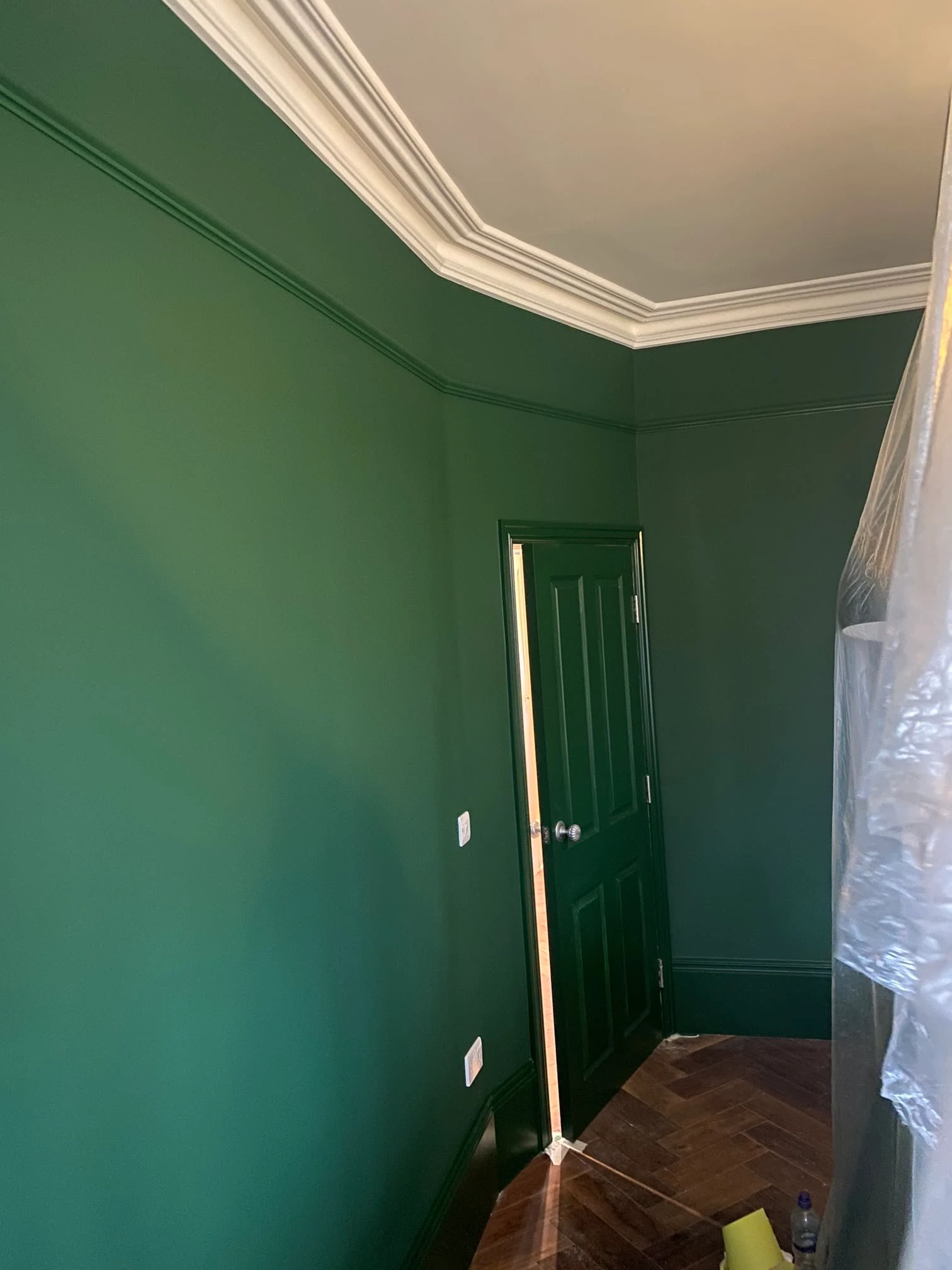 Images Vic's Decorators Ltd