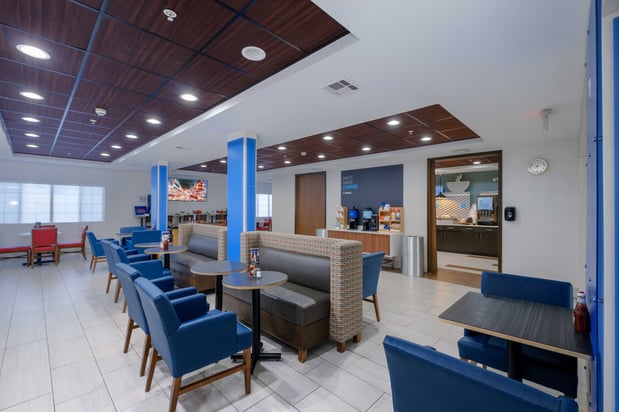 Images Holiday Inn Express & Suites Carlsbad by IHG