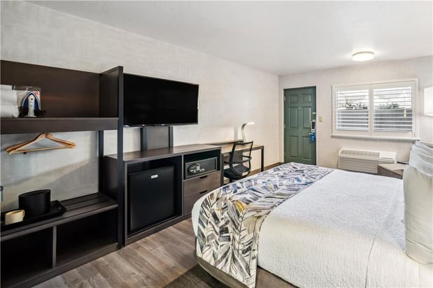 Images Best Western Plus Hilltop Inn