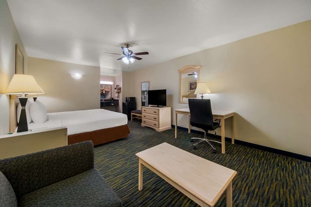 Images SureStay by Best Western Falfurrias