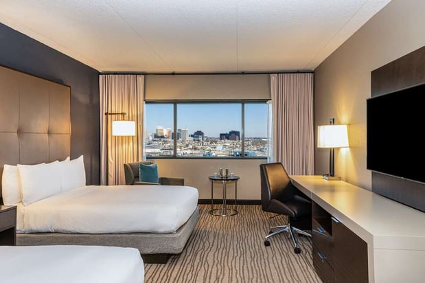 Images DoubleTree by Hilton Hotel Newark Airport
