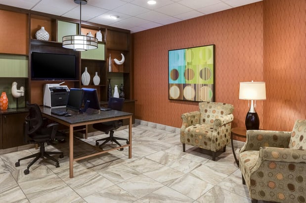 Images Holiday Inn Wichita East I-35 by IHG