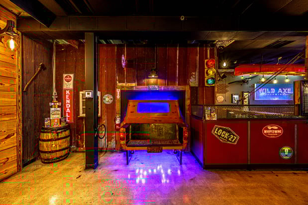 Images Wild Axe Throwing