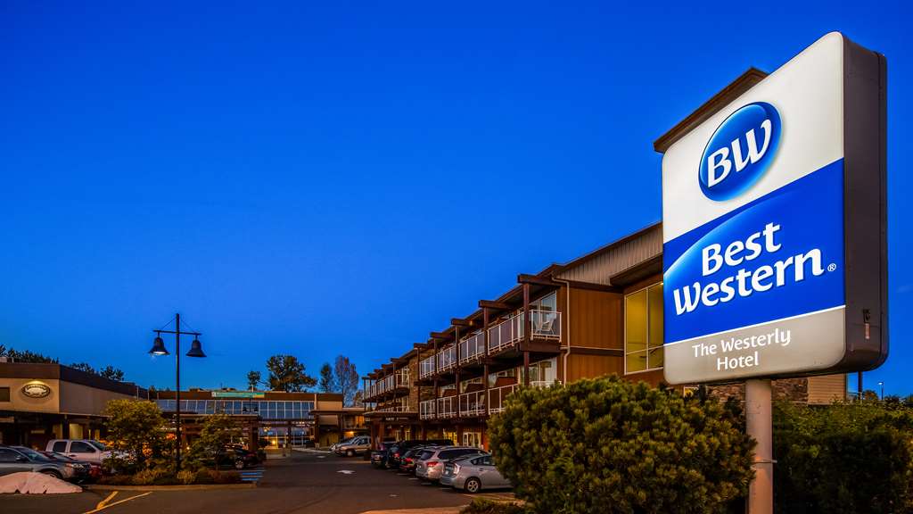 Hotel Exterior Best Western The Westerly Hotel Courtenay (250)338-7741