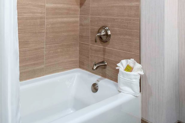 Images DoubleTree by Hilton Burlington Vermont
