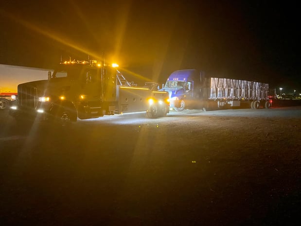 Images Freeway Towing & Storage