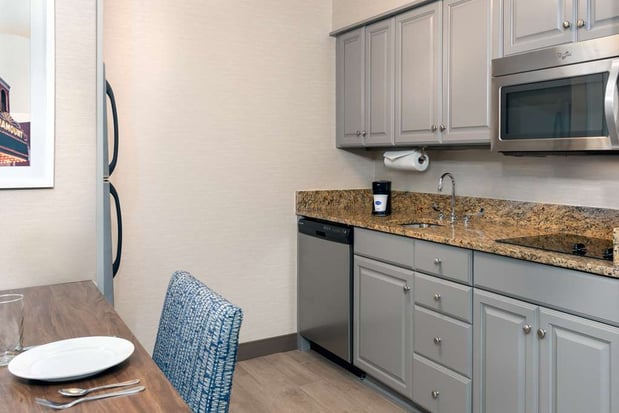 Images Hampton Inn & Suites Charlottesville-At The University