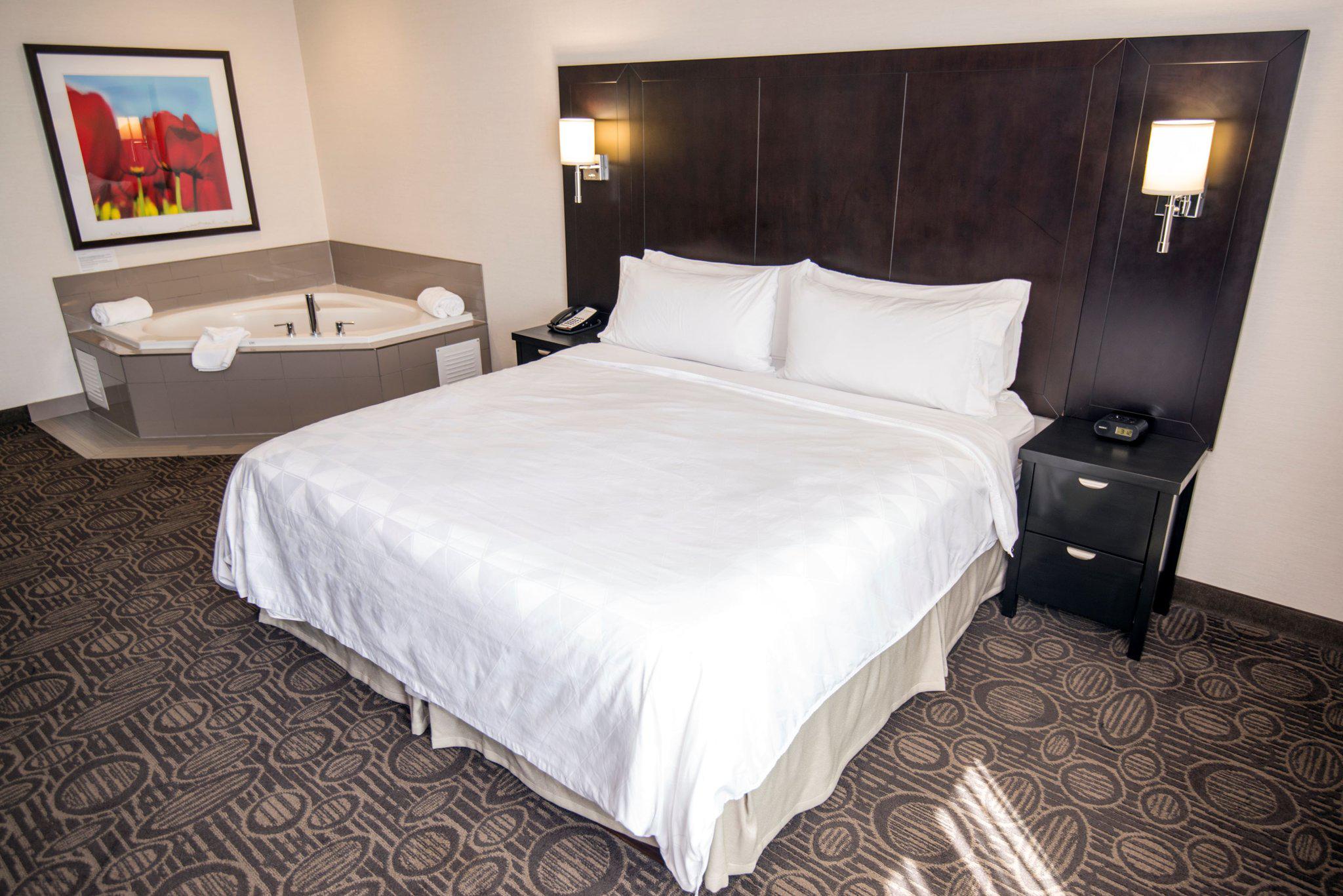 Images Holiday Inn & Suites Red Deer South, an IHG Hotel