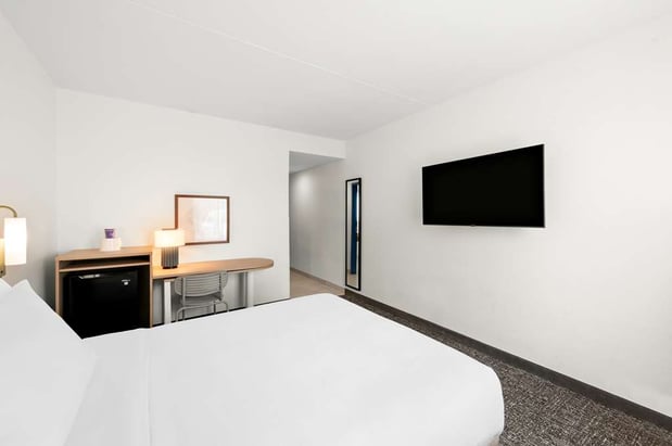 Images Spark by Hilton Branson Meadows