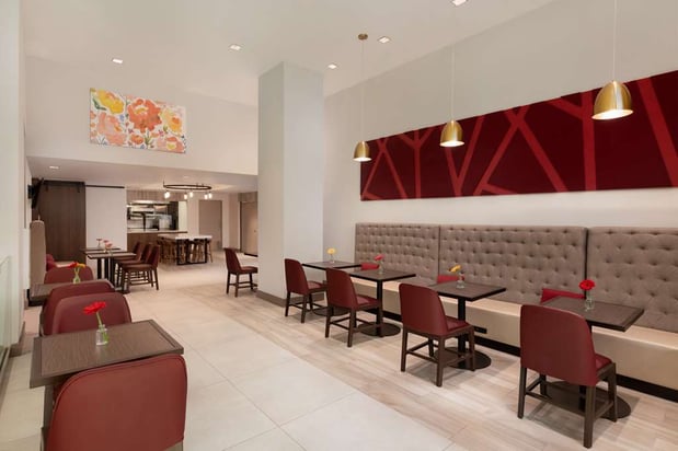 Images Hilton Garden Inn Long Island City New York