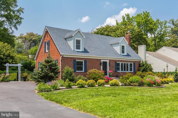 Images Jim Bim of Winning Edge Real Estate