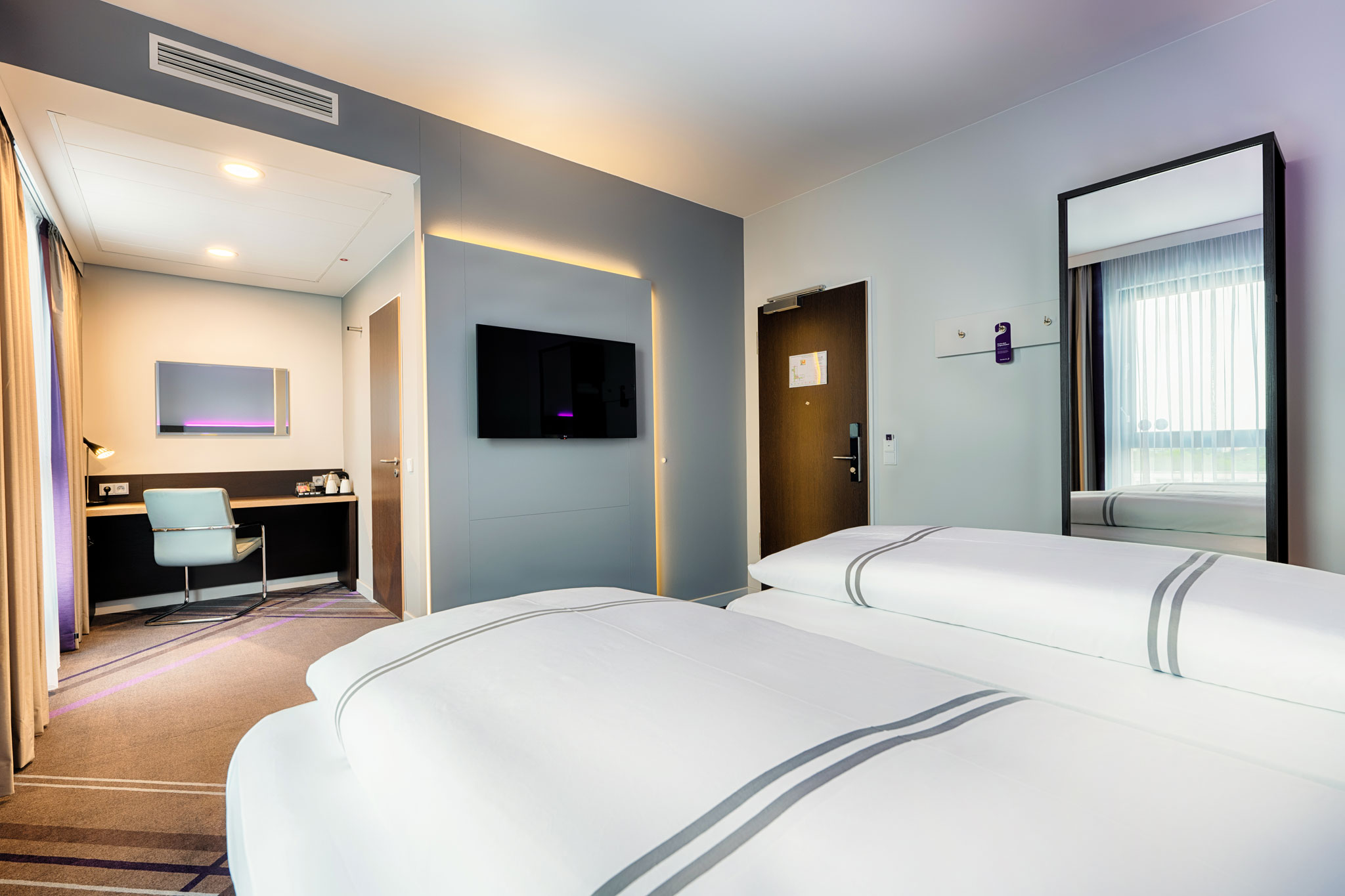 Bild 2 Premier Inn Berlin Airport Hotel in Berlin