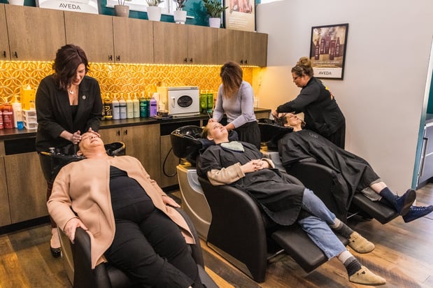 Images Salon St. Louis