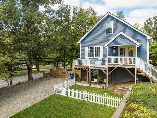 Images Lynn Bolser | NextHome AVL Realty