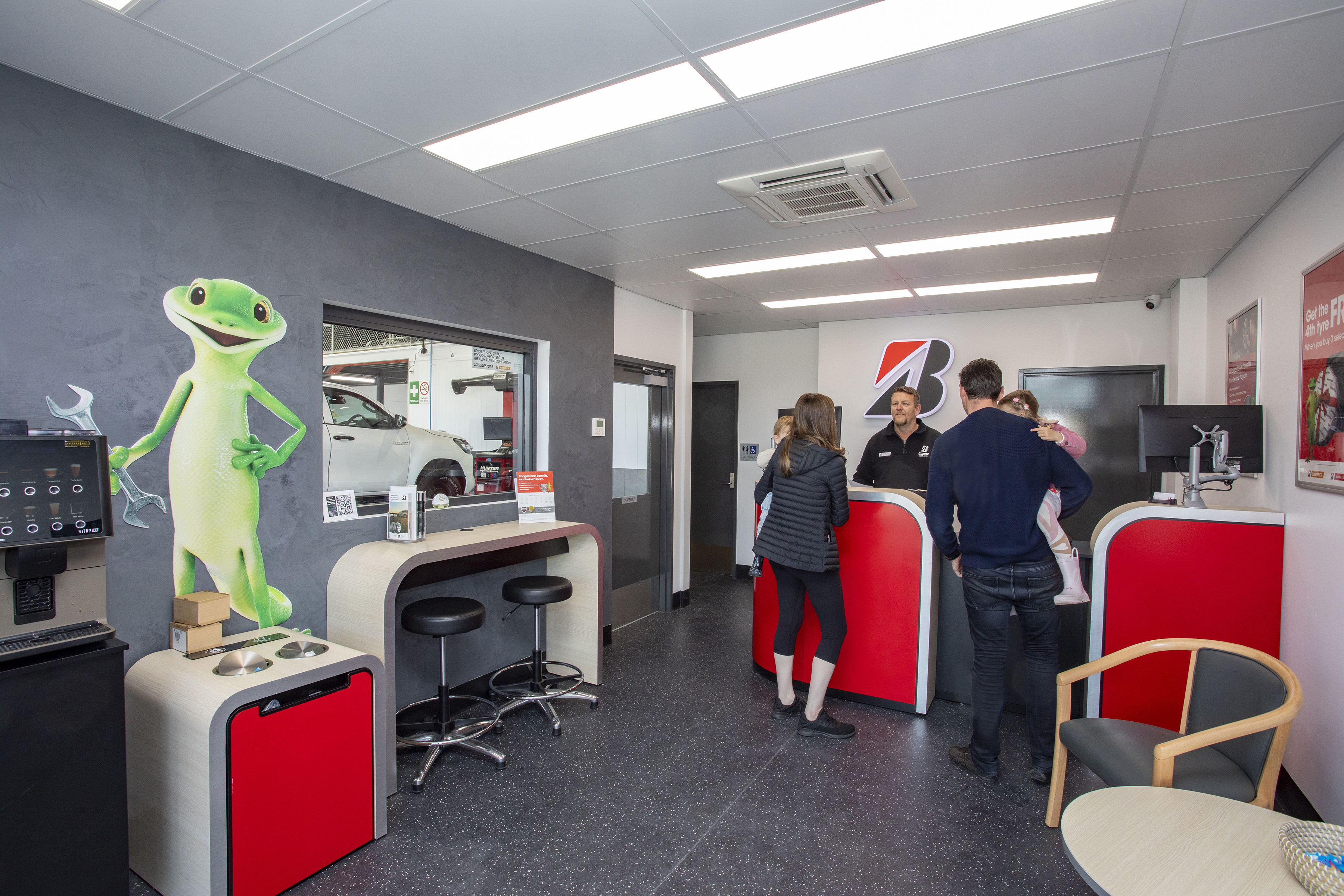 Images Bridgestone Select Tyre & Auto Huntlee