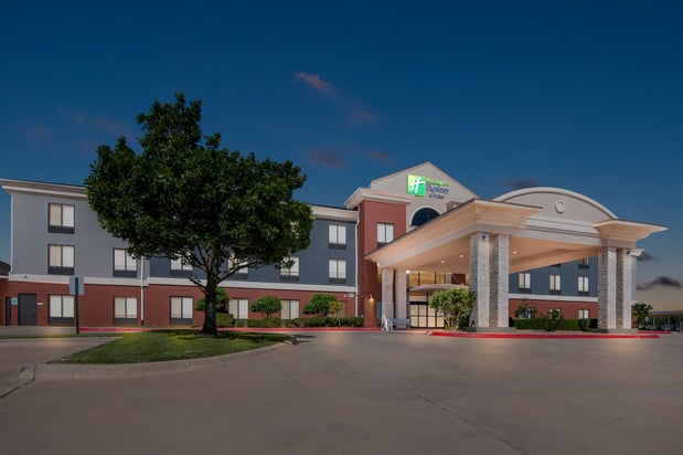 Images Holiday Inn Express & Suites Perry by IHG