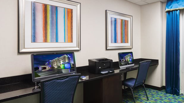 Images Holiday Inn Express & Suites Stroudsburg-Poconos by IHG