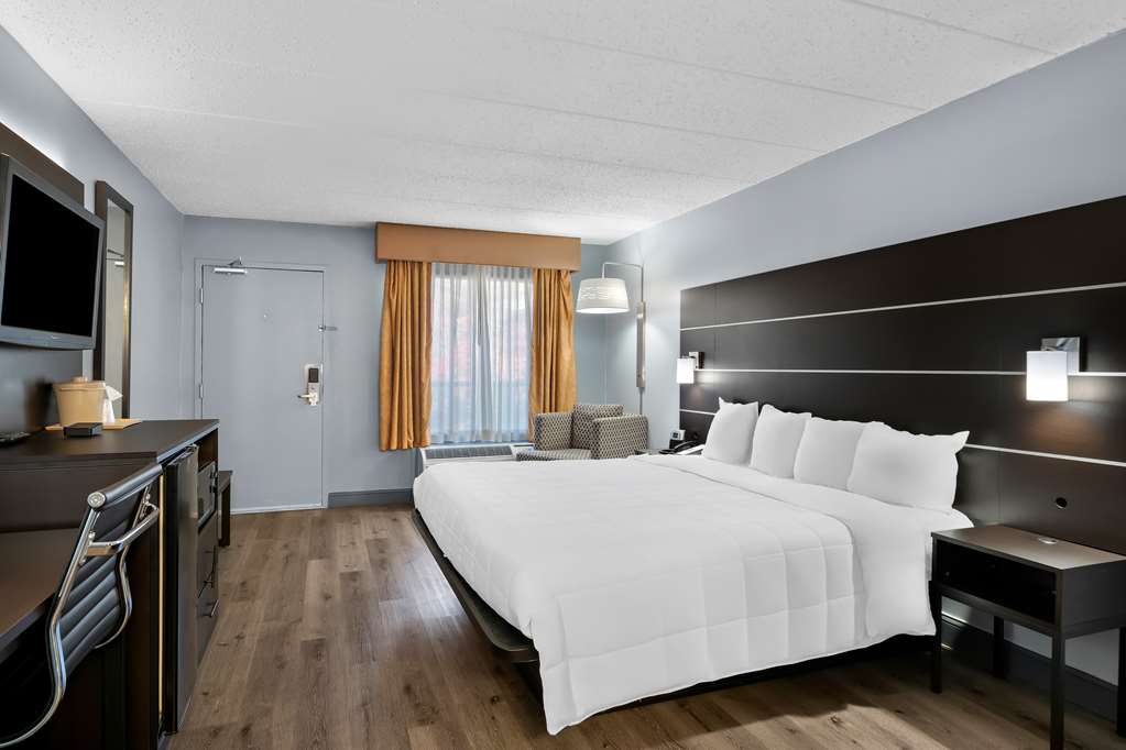 BW SureStay Plus Wilmington DE King