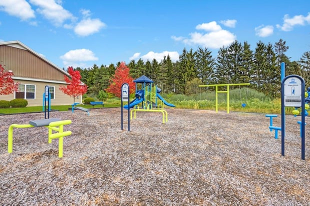 Images The Links at Centerpointe Townhomes