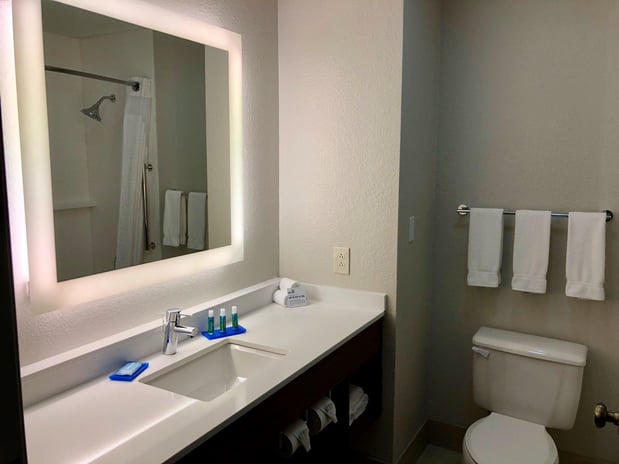 Images Holiday Inn Express & Suites Arlington (I-20-Parks Mall) by IHG