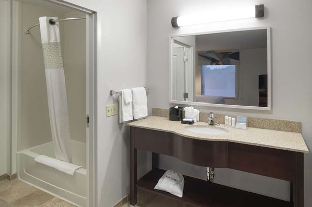 Images Hampton Inn & Suites Rochester-North