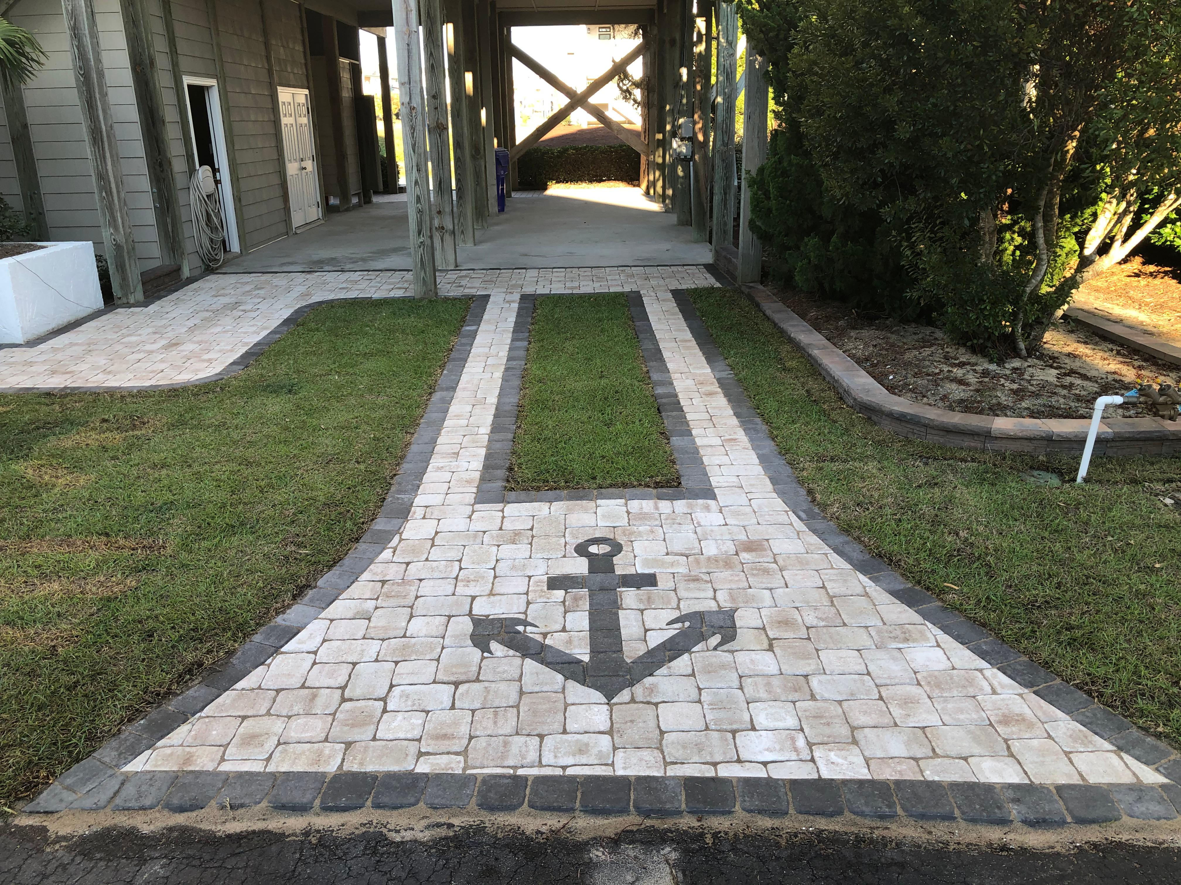 Castlerock Outdoor Creations, LLC Logo