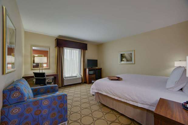 Images Hampton Inn & Suites Philadelphia/Bensalem