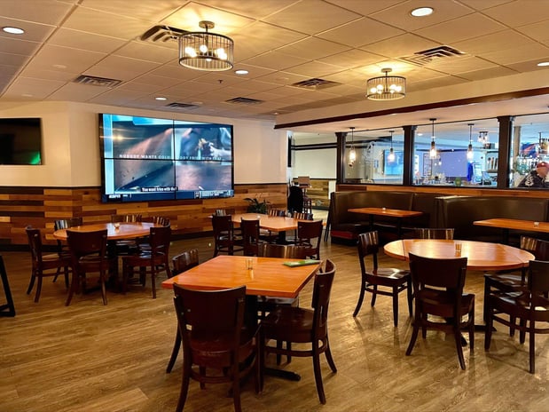 Images Holiday Inn Blmgtn Arpt South - Mall Area by IHG