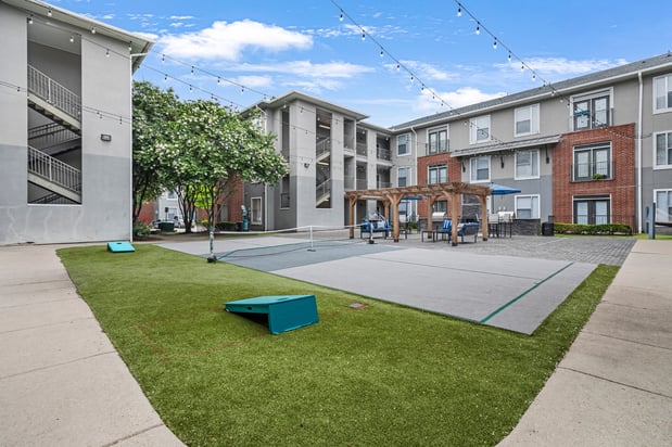 Images Campus Crossings on Highland