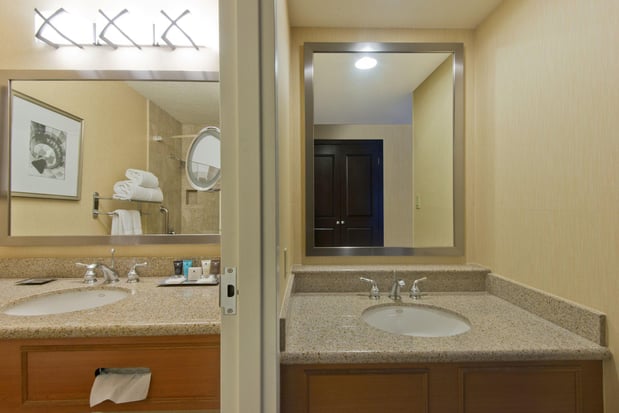 Images Crowne Plaza Albuquerque by IHG