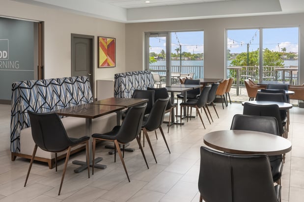 Images Holiday Inn Express Miami Airport-Blue Lagoon Area by IHG