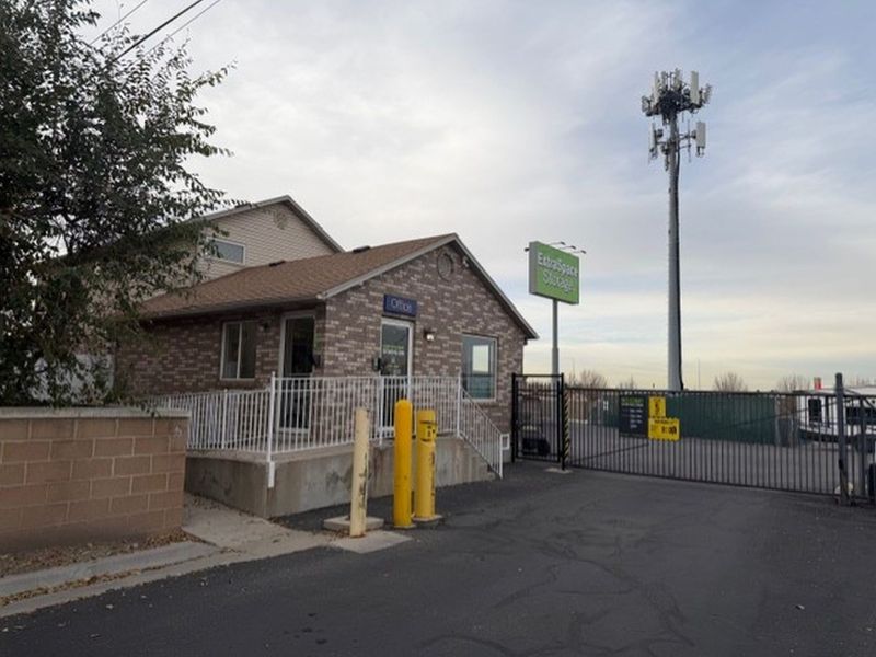 Images Extra Space Storage