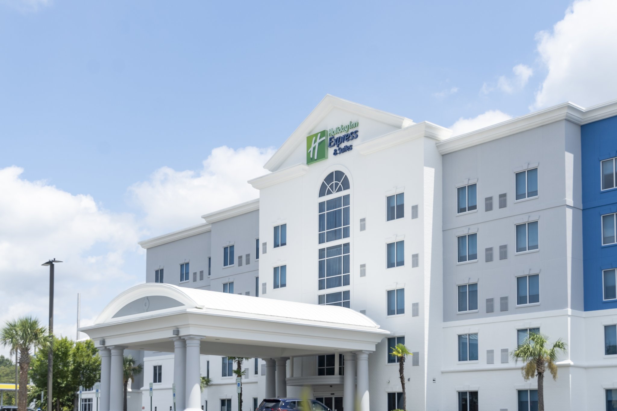 Holiday Inn Express & Suites Columbia-Fort Jackson by IHG