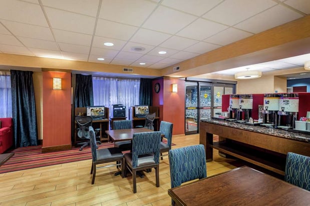 Images Hampton Inn Milwaukee-Airport