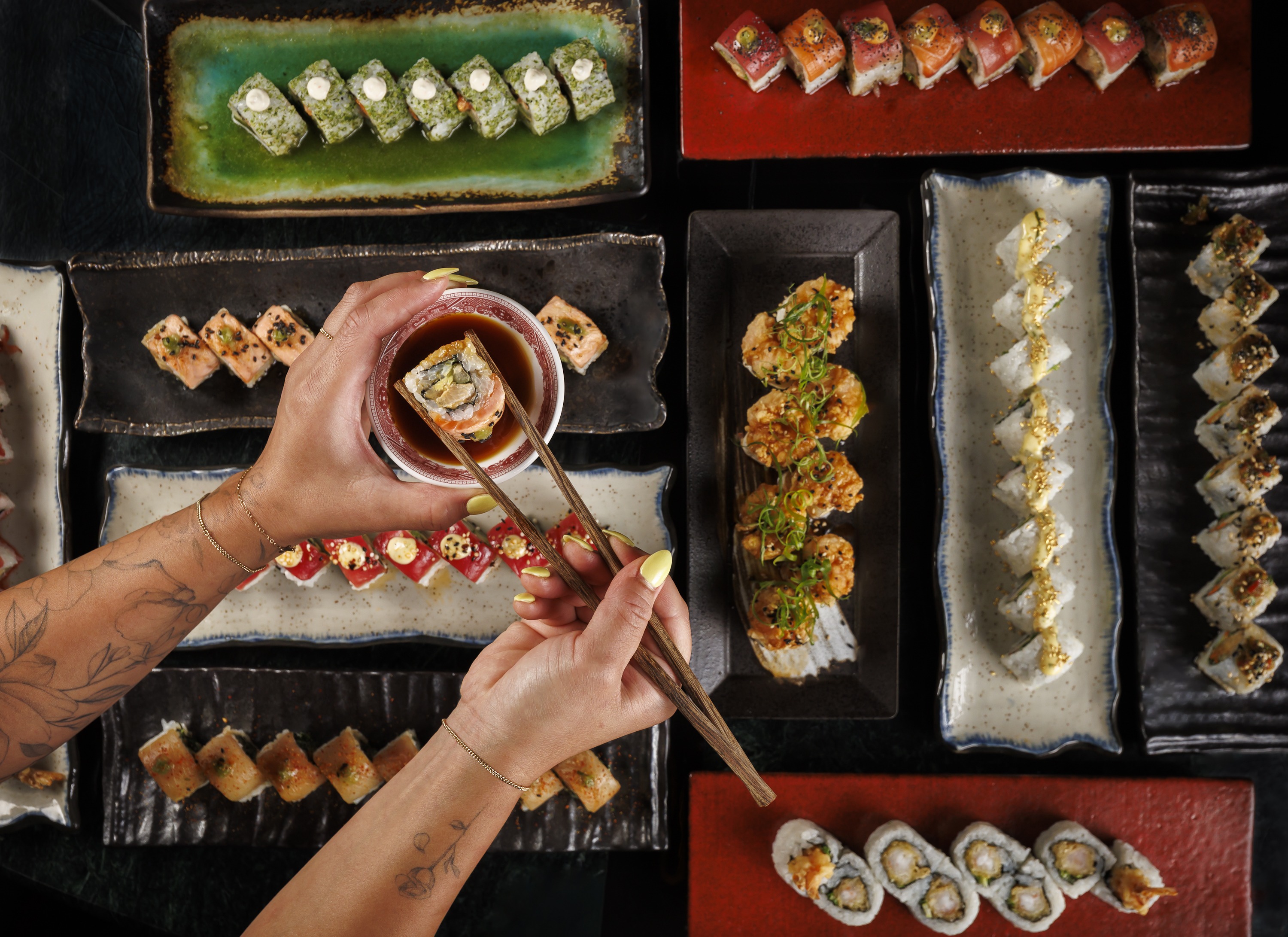 Discover signature sushi at Mr. H, an Asian fusion restaurant and lounge in Boston's Seaport. Enjoy  