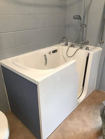 Images Truly Safe Walk-In Bath