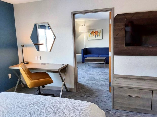 Images Holiday Inn Express & Suites Antigo by IHG