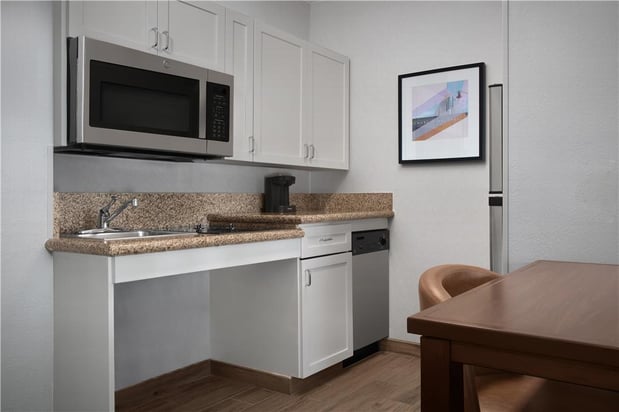 Images Homewood Suites by Hilton Newark-Cranford