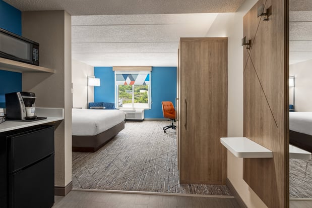 Images Holiday Inn Express & Suites Birmingham-Irondale (East) by IHG