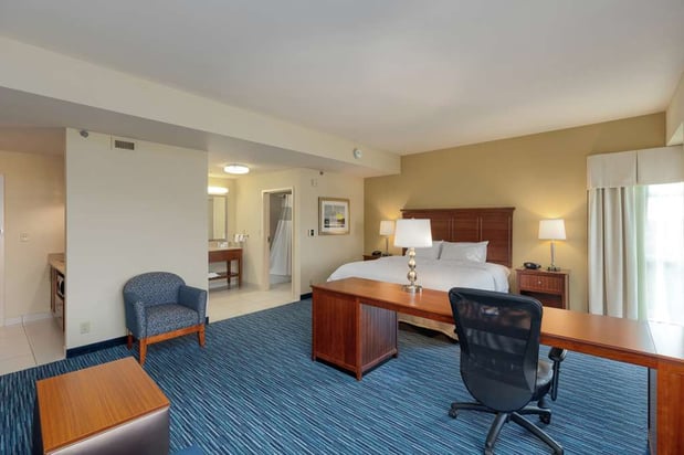 Images Hampton Inn & Suites Downtown Owensboro/Waterfront