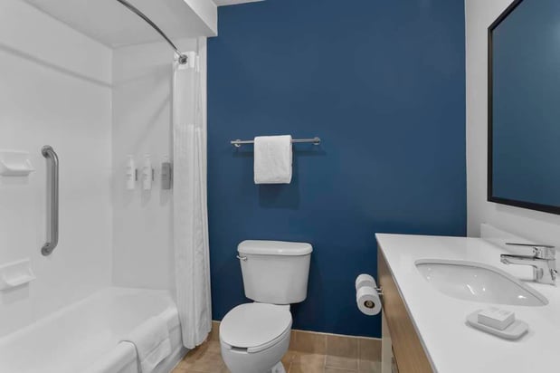 Images Spark by Hilton Newcomerstown