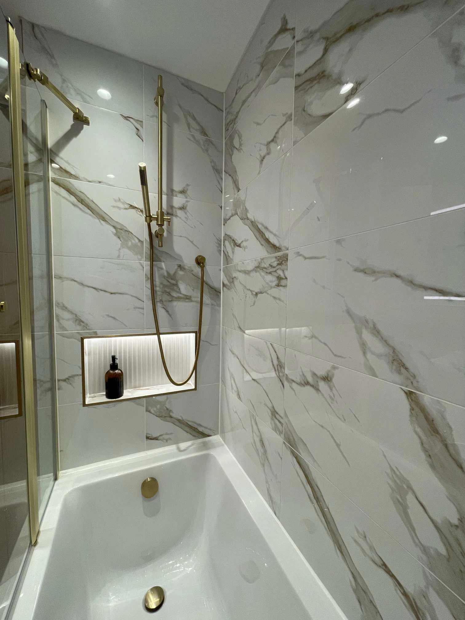 Images HW UK Services Ltd