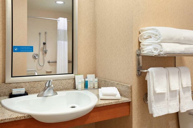 Images Hampton Inn & Suites Hartford/East Hartford