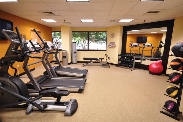 Images Crowne Plaza Virginia Beach Town Center by IHG
