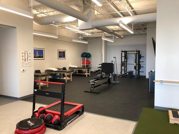 Images Vista Physical Therapy - Dallas, White Rock