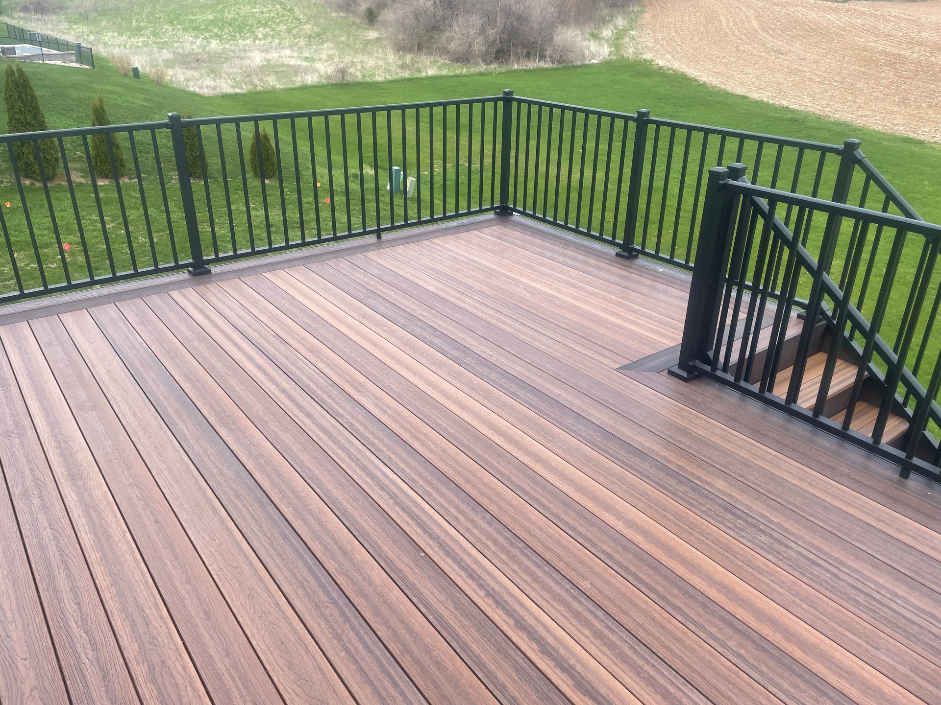 Estate Deck & Fence Inc Image