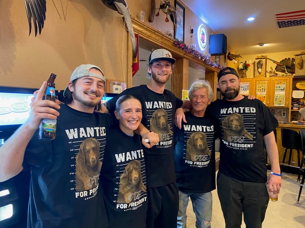 Images Brewsters Bar & Grill