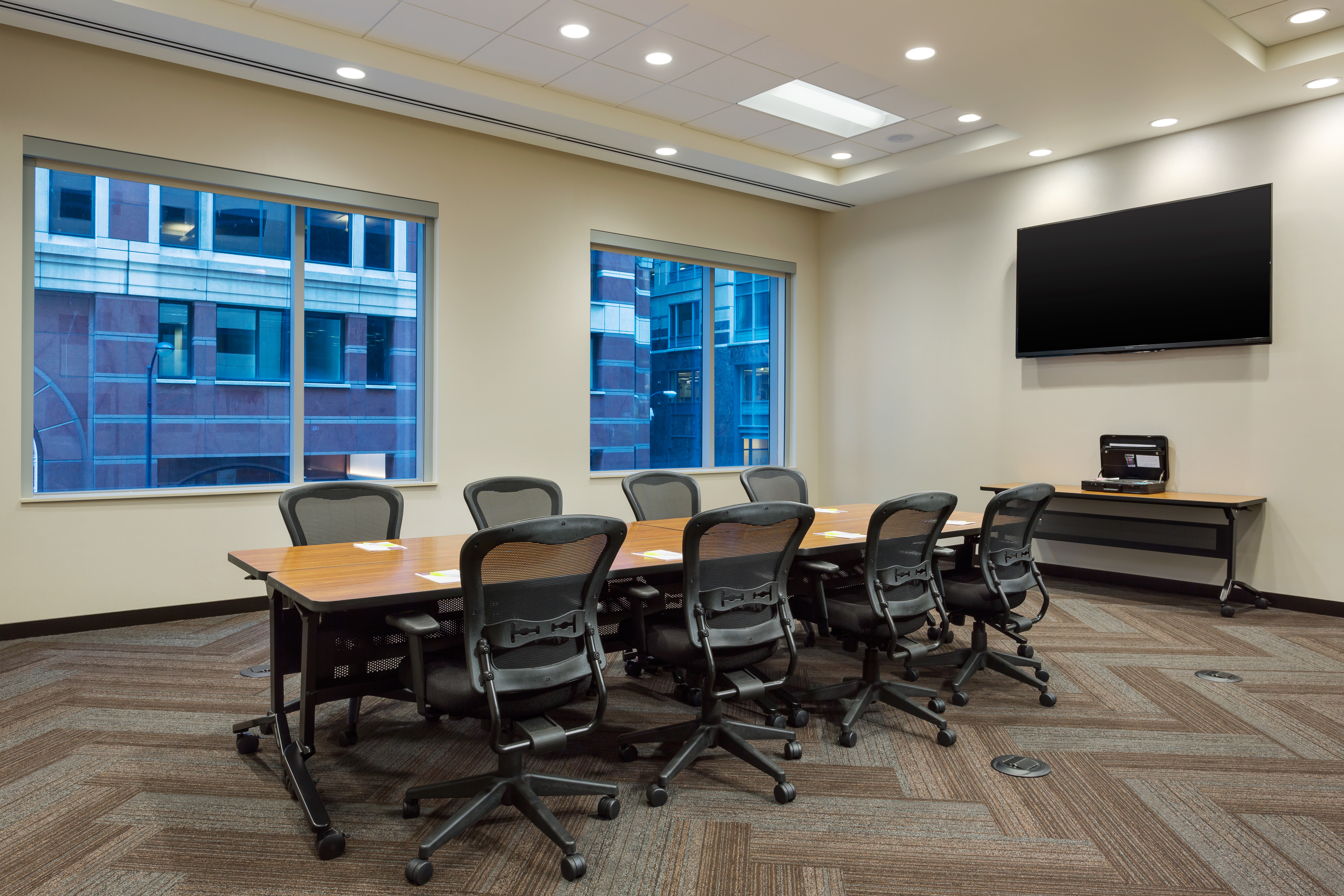Hyatt Place Chicago/Downtown - The Loop hotel is your ideal venue for small corporate, executive meetings and training classes, or social functions, and receptions.