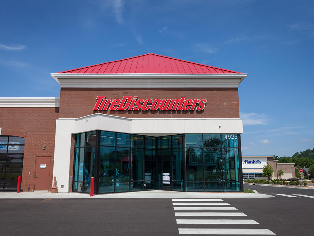 Tire Discounters on 4927 Main St in Spring Hill